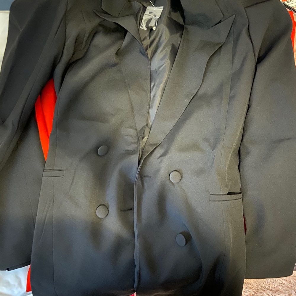 Fashion Nova “ Off to a meeting “ Blazer BLACK